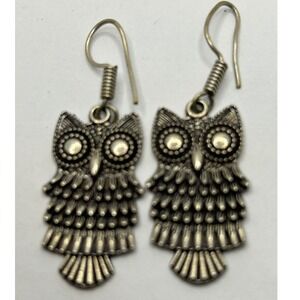 Vtg Silver tone Owl Earrings Tribal Bird Animal Drop Earrings Textured Boho